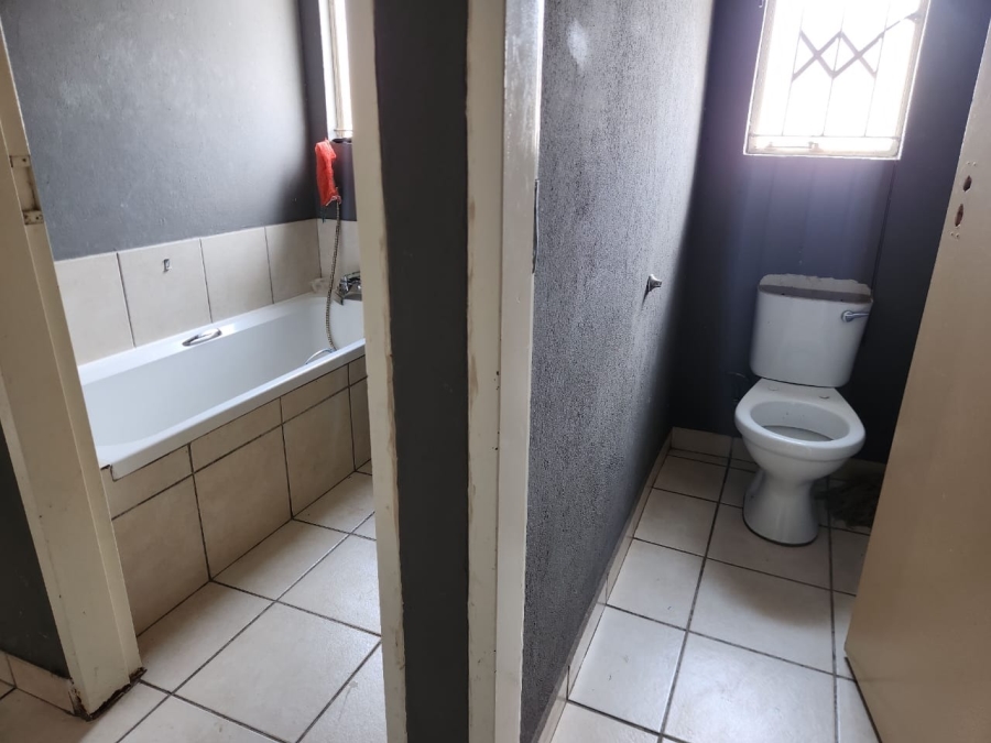 2 Bedroom Property for Sale in Freedom Park North West